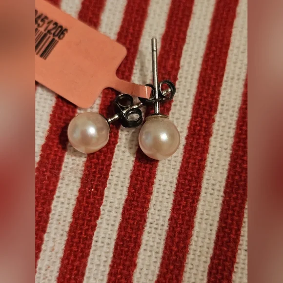 Cultured Pearl 3mm earrings with sterling silver posts. Silver is tarnished. - Picture 3 of 6